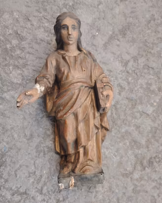 antica statua sacra
