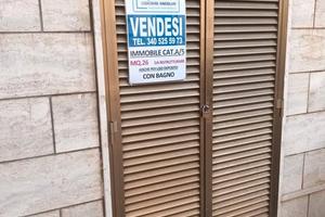 Locale deposito - via pisanelli - mq.26