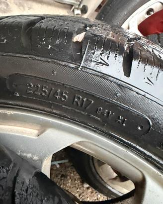Gomme 225/45/R17