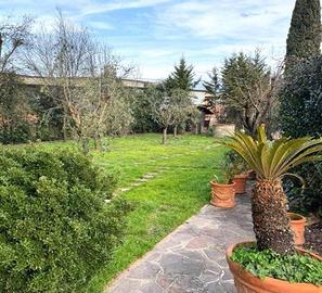 Villa di 270 m² con più di 5 locali a Carmignano
