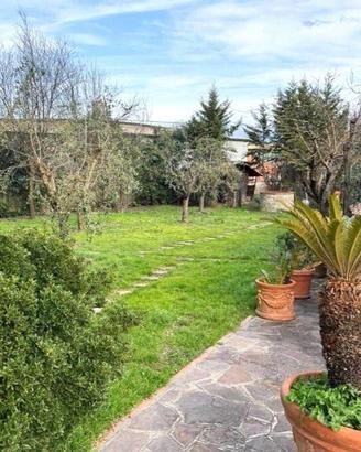 Villa di 270 m² con più di 5 locali a Carmignano