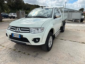 Mitsubishi L200 2.5 DI-D 178CV Club Cab