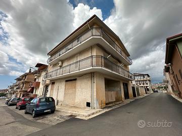 Appartamenti con magazzino a Partinico, Via Edison