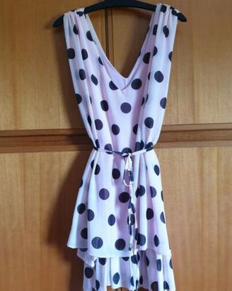 Vestito estivo corto rosa a pois neri, fresco
