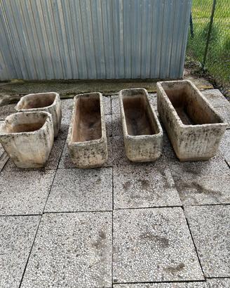 Fioriere in cemento e in ghiaino