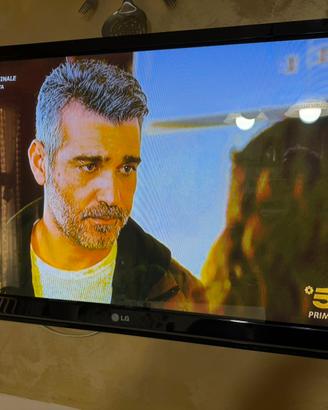 Tv lg 42 pollici.NO SMART TV