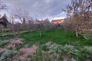 Terreno di 900 m² a Spoleto