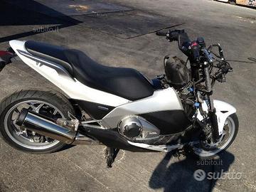 Honda integra 700 2012 ricambi usati