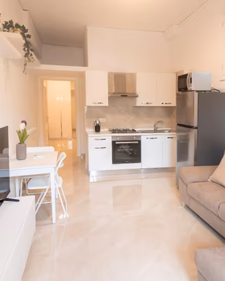 Camaldolilli- Elegante bivani nuovo con posto auto