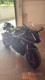 Yamaha yzf r1