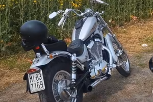 Suzuki Intruder