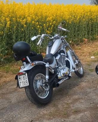 Suzuki Intruder