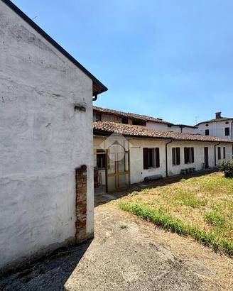 CASA SEMINDIPENDENTE A RIPALTA CREMASCA