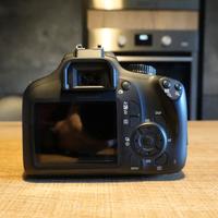 Canon eos4000d reflex