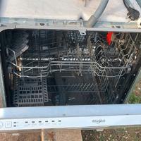 lavastoviglie whirlpool 