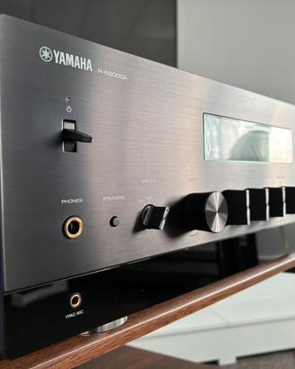 Yamaha R-N2000A Nero