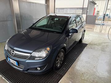 Opel astra  1.7 d t i