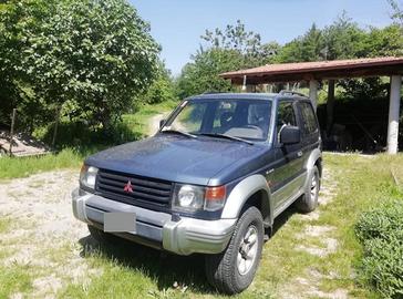 MITSUBISHI PAJERO 1996