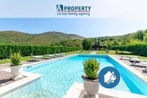 Villa di 306 m² con 5 locali a Pastena