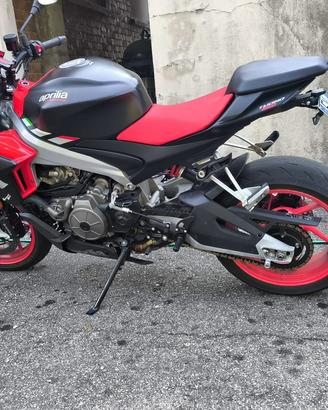 Aprilia Tuono 660
