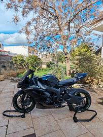 Kawasaki ZX-6R 2011 | - 18.000km | Pari al Nuovo