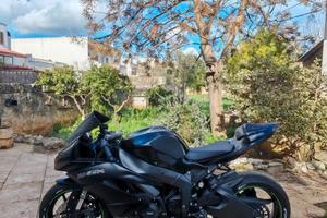 Kawasaki ZX-6R 2011 | - 18.000km | Pari al Nuovo