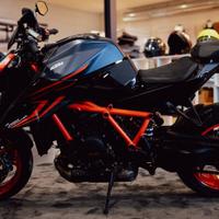 KTM Duke - 1290 Super Duke R Evo my22