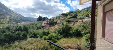 Altofonte appartamento in villa con giardino