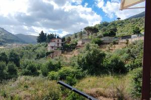 Altofonte appartamento in villa con giardino