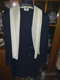 Abito blu doppio petto