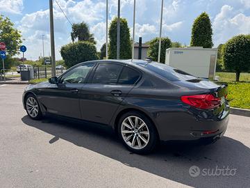 BMW Serie-5 Eleganza, Potenza e Comfort!
