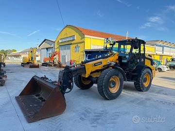 Pala gommata telescopica JCB TM310 AGRI