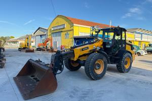 Pala gommata telescopica JCB TM310 AGRI