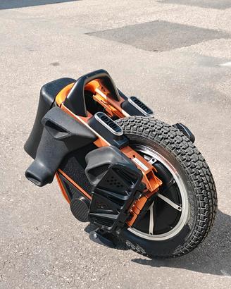 Kingsong S16 Pro – PARI A NUOVO, solo 1800 km