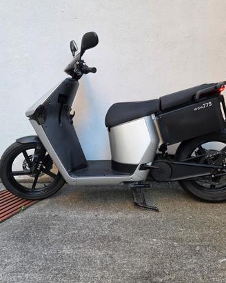 Scooter elettrico Wow 775 (eq. 125 CC)