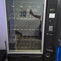 2 distributori automatici necta da rivedere