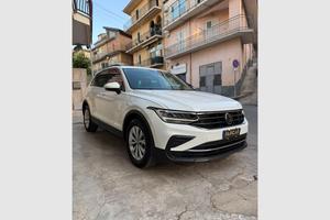 VOLKSWAGEN Tiguan 2.0 TDI 150CV SCR DSG Life