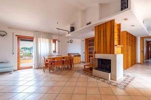 Attico / Mansarda di 200 m² con 4 locali a Ardea