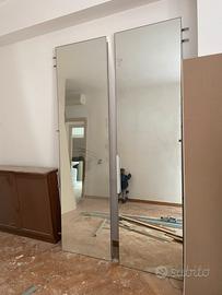 Armando a due ante im specchio