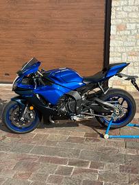 Yamaha r1 2022