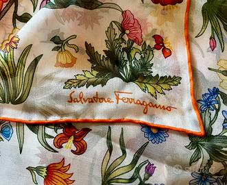 Stola in seta Ferragamo