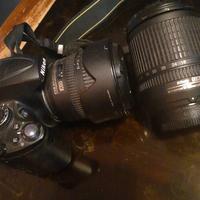 Nikon D5000 più due obiettivi e borsa
