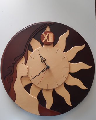 Orologio da parete in legno fatto a mano