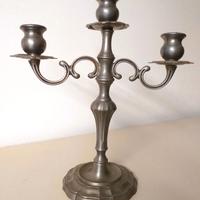 Candelabro in peltro a tre fiamme