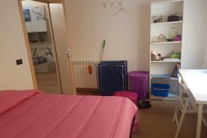 Stanza arredata per studentessa - zona università