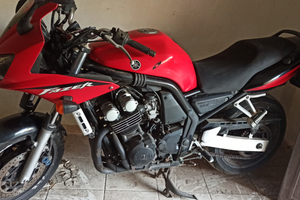 Yamaha Fazer 600