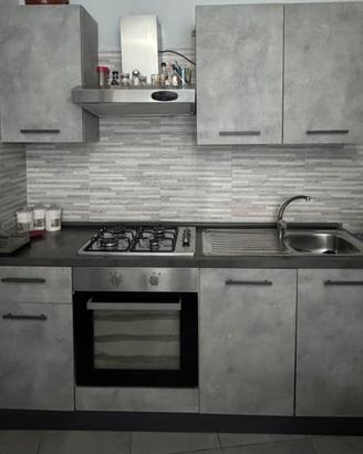 Cucina lineare come nuova