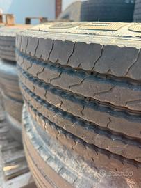 Gomme con cerchio  8  25. R 15