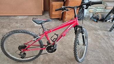 Bicicletta bambino rossa con cambio Shimano