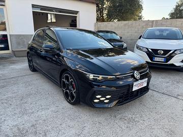 Volkswagen Golf 8.5 GTI 2.0TSI 265CV DSG